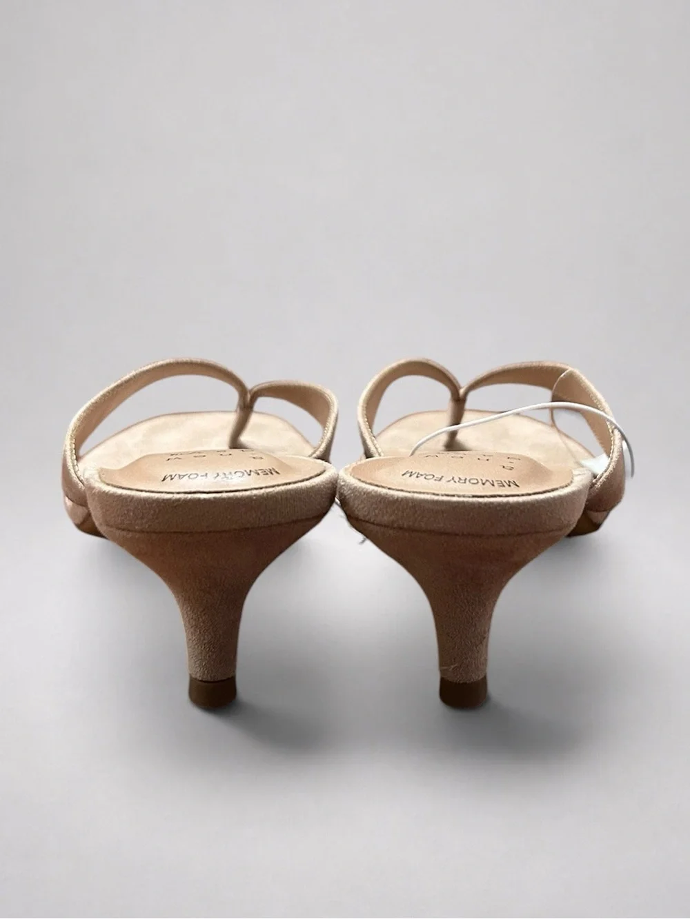A New Day Nude Faux Suede Thong Kitten Heel Sandals Size 7.5